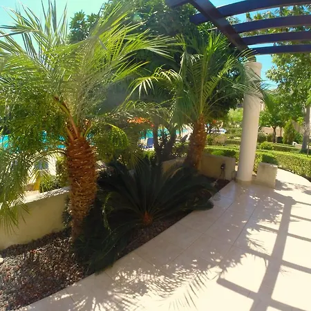 Hesperides Gardens Vila *